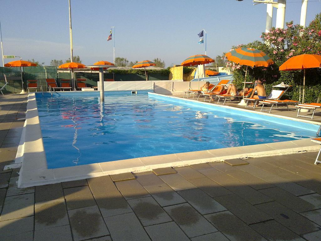 Hotel Emma Nord Rimini Exterior photo